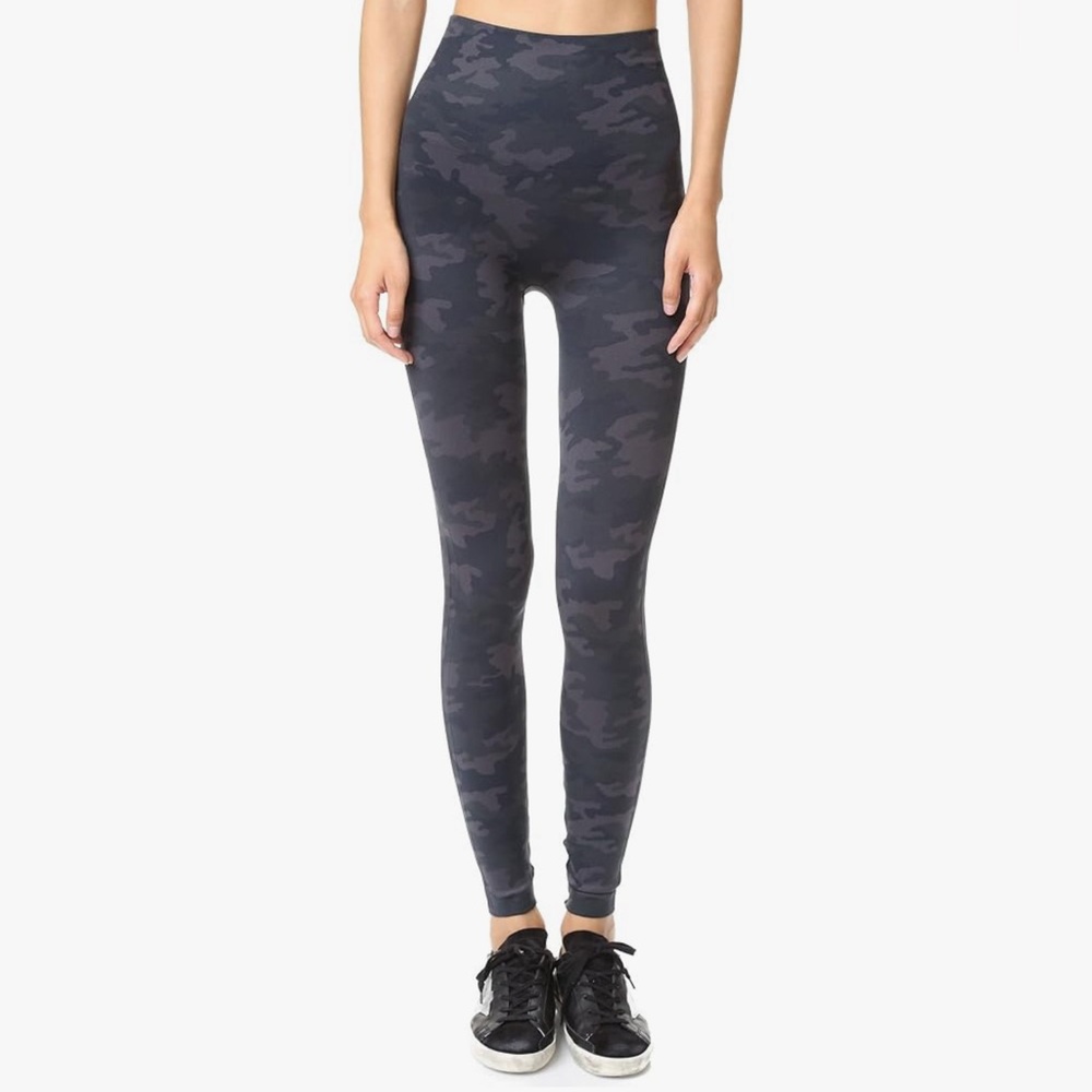 SPANX | Seamless Black Camo Leggings | Size Medium |  WORN ONCE